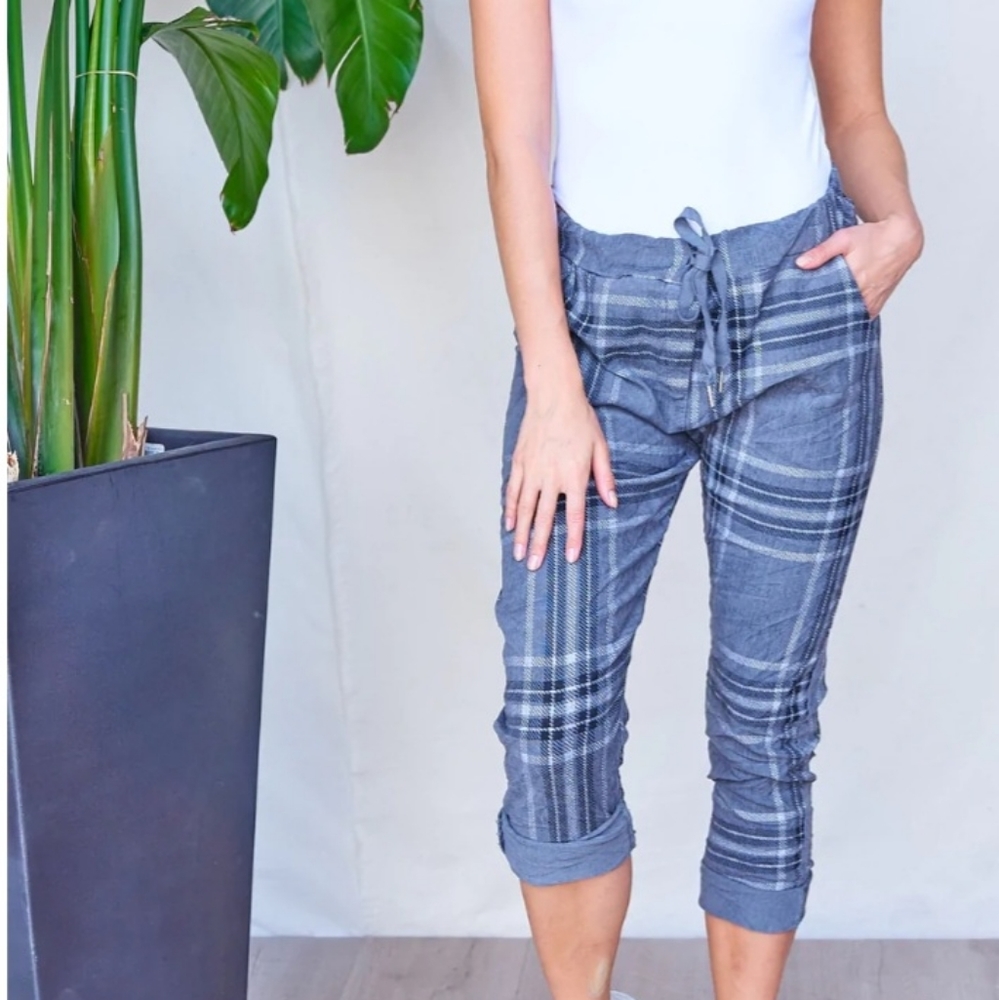 I TOO Comfy Plaid Pants with Pockets. Made in Italy. Size: S/M and M/L